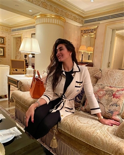 ياسمين صبري بكارديجان من تصميم Gucci ويصل سعره إلى 2200 دولار