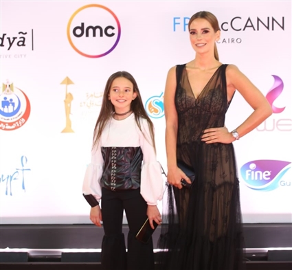 إيمان العاصي وابنتها