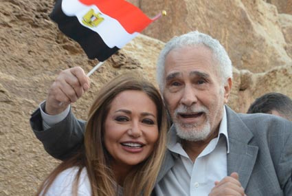 ليلى علوي مع عبد الرحمن أبو زهرة
