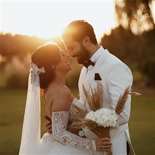 حازم إيهاب وعروسه منة 