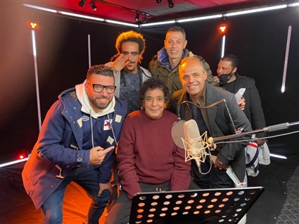 منير وفريق عمل أبطال رجالة