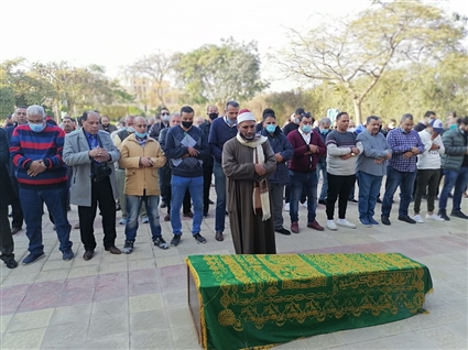 جنازة عزت العلايلي