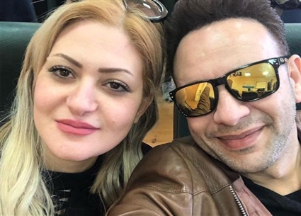 مصطفى قمر وزوجته