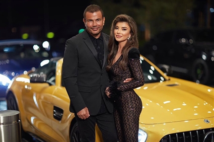 نيكا ماريانا وعمرو دياب في إعلان العطر الجدد