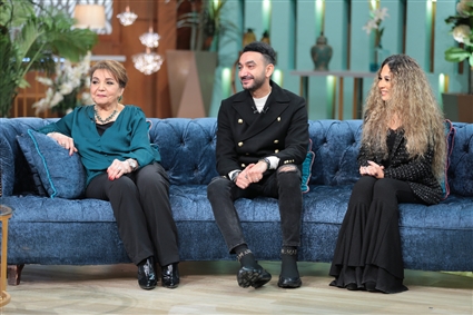 نادر حمدي ووالدته وزوجته