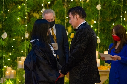 نيكولاس كيدج وعروسه ريكو شيباتا