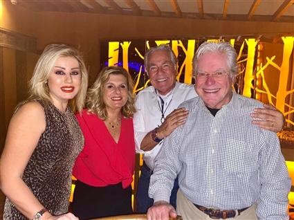 حسين ومصطفى فهمي وزوجتيهما