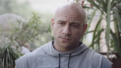 أخذ &quot;يوسف&quot; إجازة من العمل لعدة أيام لحزنه على زملائه الذين استشهدوا يوم فض &quot;رابعة&quot;
