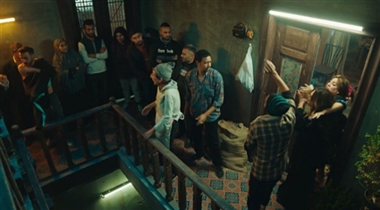 عدم اللجوء إلى الألفاظ البذيئة وفاحش القول والحوارات المتدنية والسوقية