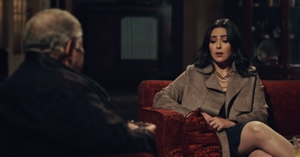 ذهبت &quot;ليالي&quot; إلى &quot;نجيب&quot; وكانت حزينة وأخبرته أنها تريد قتل والدها &quot;صبري&quot; لأنه لايريد مساعدتها في علاج والدتها وطلبت منه أن يساعدها في قتله
