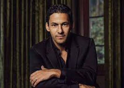 خريج كلية الهندسة 
