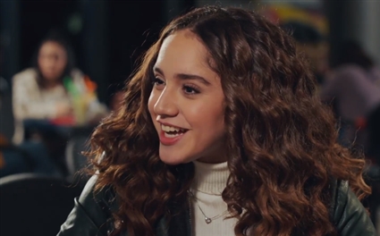 التقت &quot;نانسي&quot; بـ &quot;سعد&quot; واعترف لها أنه يحبها لكنها أخبرته أنها تعتبره صديقها
