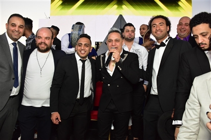 رضا البحراوي وسط أبطال مسرح مصر