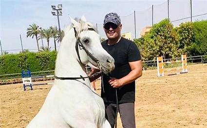 أحمد السقا وفرسه
