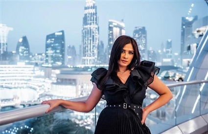 ياسمين عبد العزيز