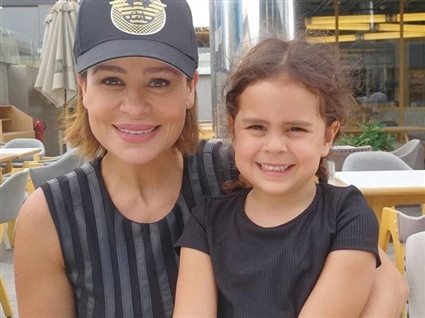 كارول سماحة وابنتها