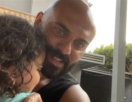 أحمد صلاح حسني وابنته