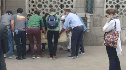 يسرا اللوزي