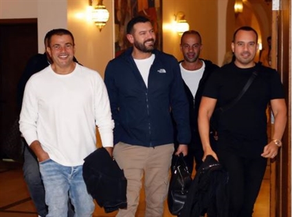 عمرو دياب وعمرو يوسف فور وصولهم السعودية