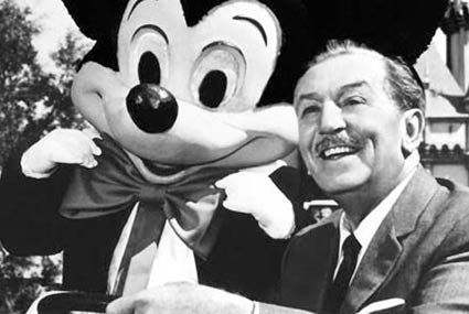 كان ديزني من أوائل من قدموا برامج الأطفال التليفزيونية على الهواء مباشرة.  