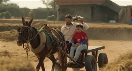 أحمد عز والطفل أدهم