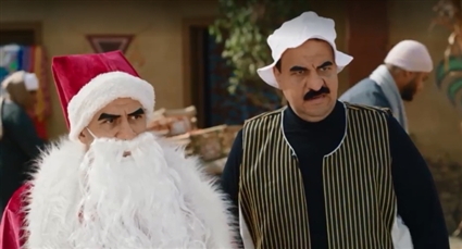 أحمد مكي وهشام إسماعيل في مشهد التنكر