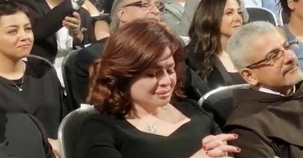 بكاء إلهام شاهين