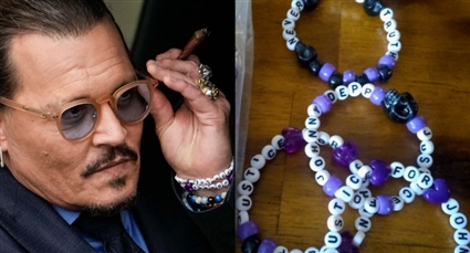 جوني ديب يظهر بسوار &quot;العدالة&quot; .. إهداء من احدى معجباته