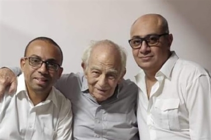 رشوان توفيق بعد سقوطه في منزله