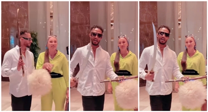 محمد رمضان ممسكا السيف