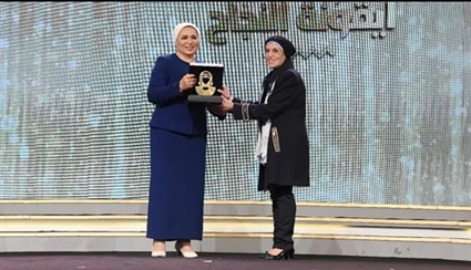 رجاء حسين وانتصار السيسي