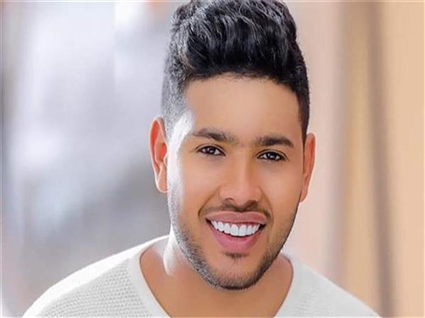 المطرب محمد شاهين