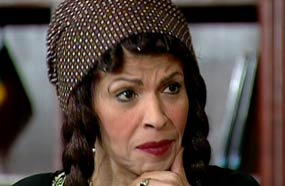 عائشة الكيلاني قبل عمليات التجميل