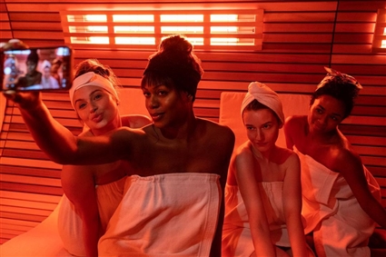 صورة لبطلات المسلسل