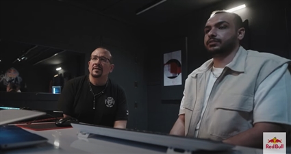 هشام عباس ورحال في ريد بل مزيكا صالونات