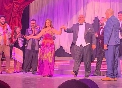 مسرحية أنستونا