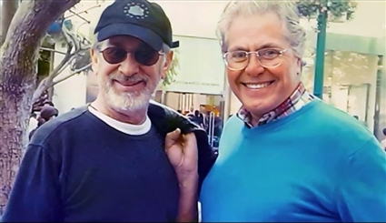 حسين فهمي: ستيفن سبيلبرج صديق عزيز عليا وفيلم افتتاح مهرجان القاهرة السينمائي له رونقه الخاص