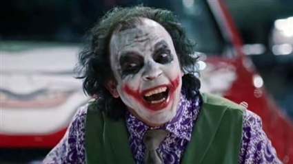 علاء مرسي في دور الجوكر