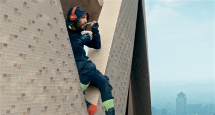 تامر حسني في برومو فيلم تاج