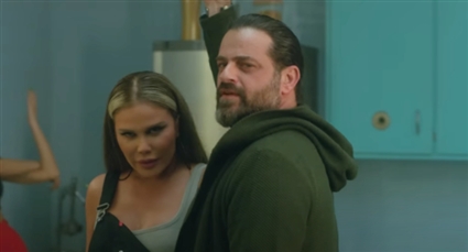 يوسف الخال ونيكول سابا من أغنية فيلينج كول