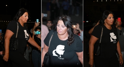 هالة صدقي في عزاء والد مي كساب