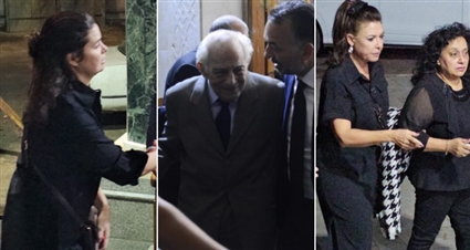 النجوم في عزاء والدة سلوى محمد علي