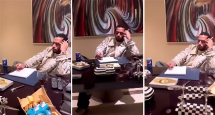 محمد رمضان في مكتبه بالرياض