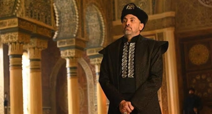 فتحي عبد الوهاب في مشهد من الحشاشين