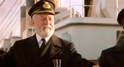 وفاة برنارد هيل بطل فيلم "تيتانيك" عن عمر  79 عاما