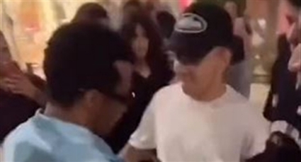 لقطة ضرب محمد رمضان للشاب