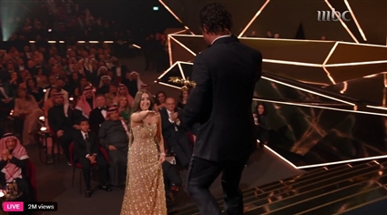 ماثيو ماكونهي وهنا الزاهد