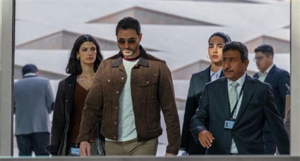 تارا عماد أثناء تصوير أحد مشاهد الفيلم