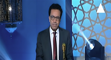 سامح حسين أثناء إلقاء كلمة في حفل تكريمه