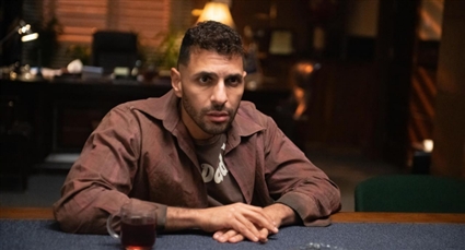 حسن أبو الروس في دور (ريشة) بمسلسل (قهوة المحطة)